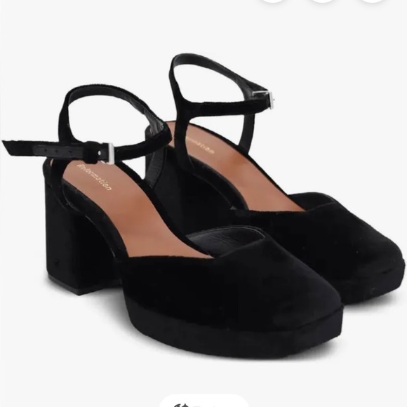Reformation mirasol Black Velvet Platform Pumps 7 37 - Picture 3 of 7
